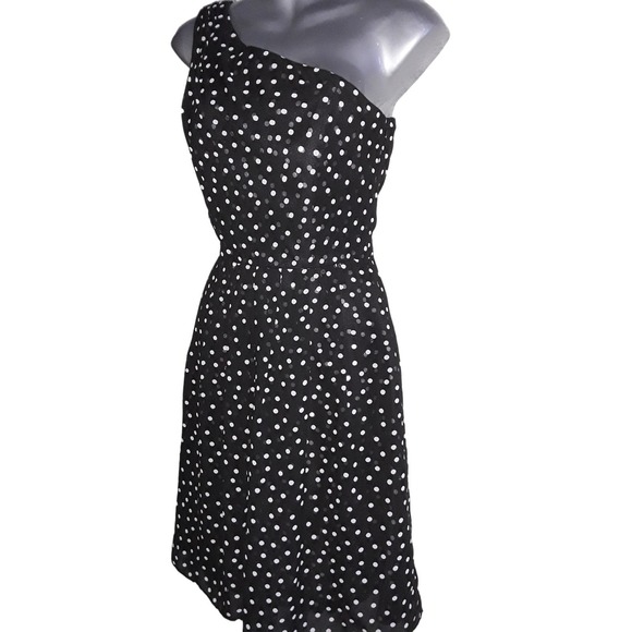 WHBM Sz 2 Black & White Polka Dot One Shoulder Fit & Flare Dress EUC - Picture 3 of 6